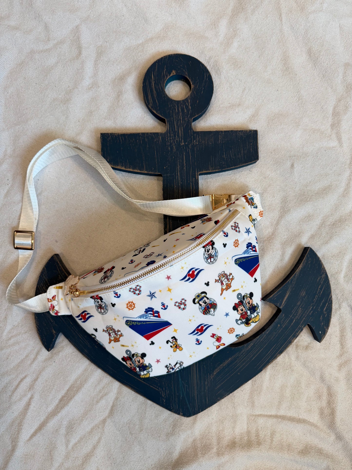 Cruise Magic Belt Bag